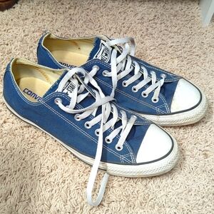 Converse All-Star Size 9